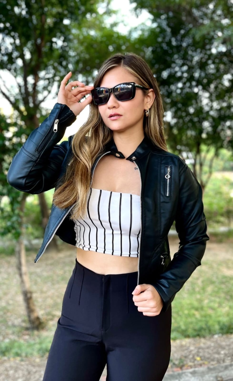 CHAQUETA CUERINA MUJER CORTA TIPO BIKER MOTORIZADA-NATALY MSF