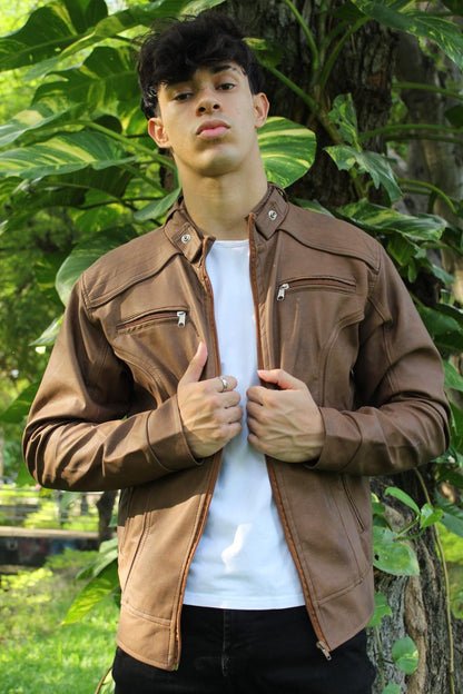 CHAQUETA CABALLERO CUERINA CON CUELLO DE DOBLE BROCHE-VENA BROCHE