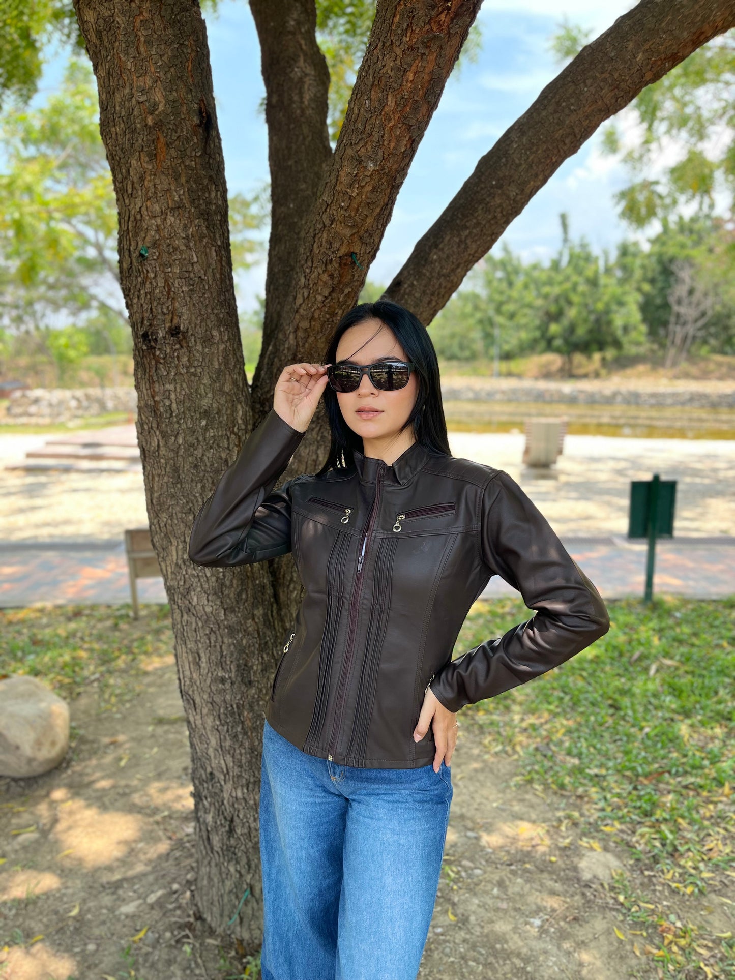 CHAQUETA CUERINA MUJER TIPO BIKER CON CUELLO MAO-LAURA CORTA MSF